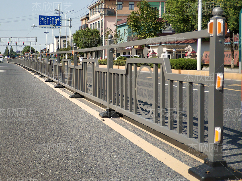 道路護欄生產廠家如何選擇？