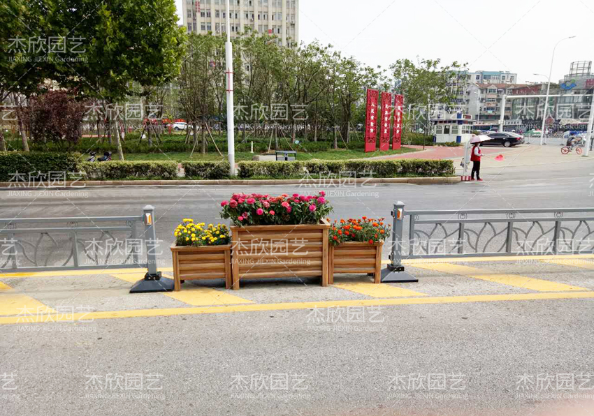 PVC花箱適合戶外使用嗎？